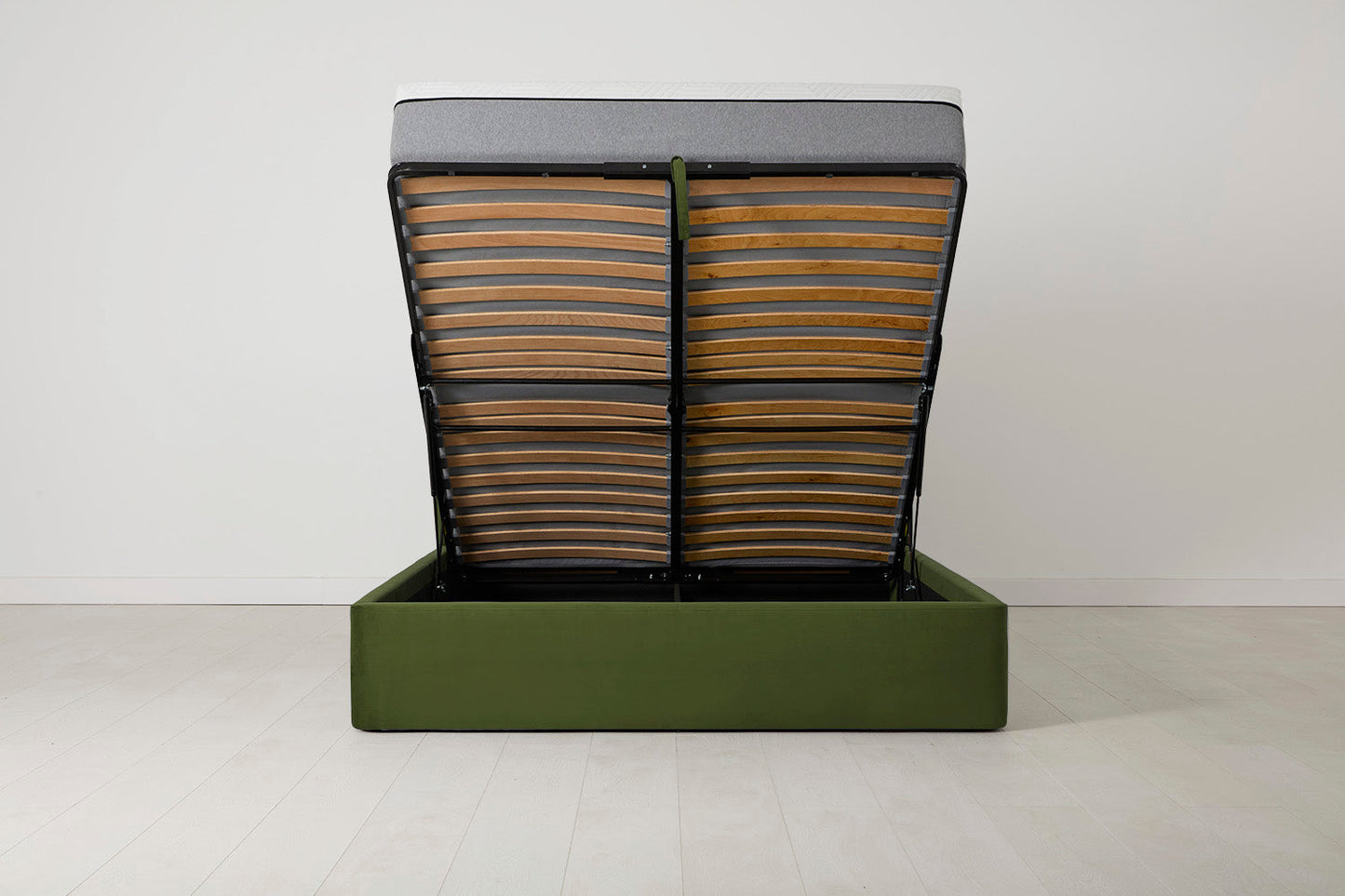 Bed 03 140cm x 200cm