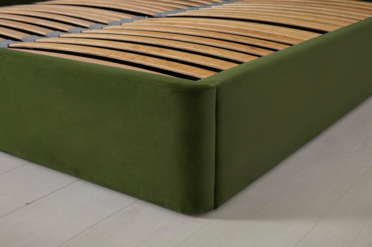 Bed 03 140cm x 200cm