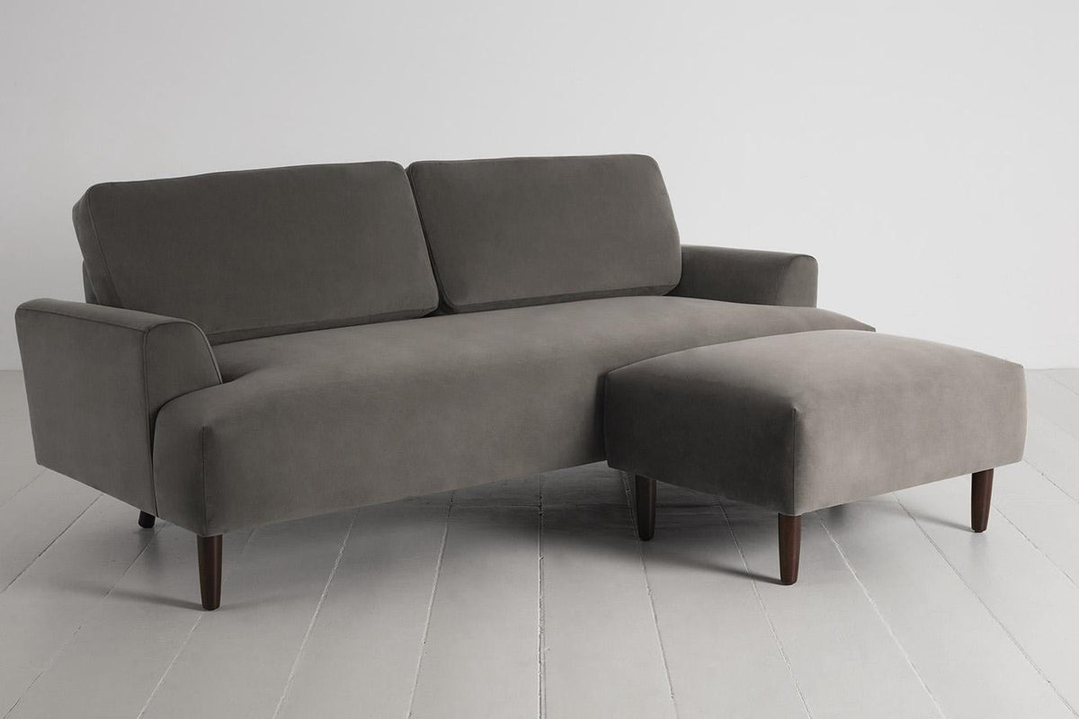 Dreisitzer-Sofa Model 05 mit Chaiselongue rechts