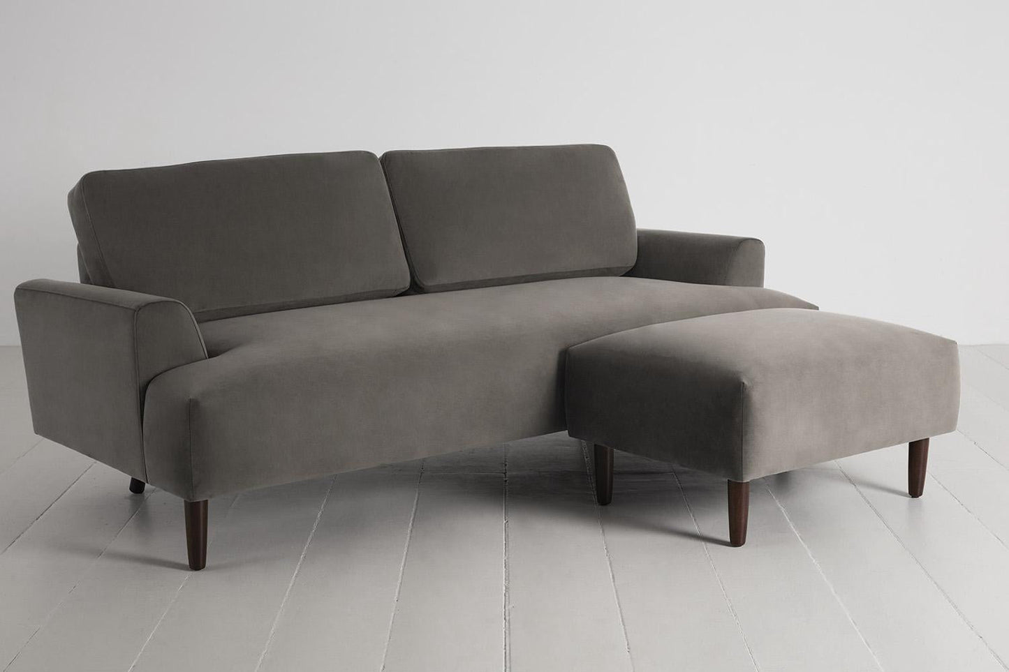 Dreisitzer-Sofa Model 05 mit Chaiselongue rechts