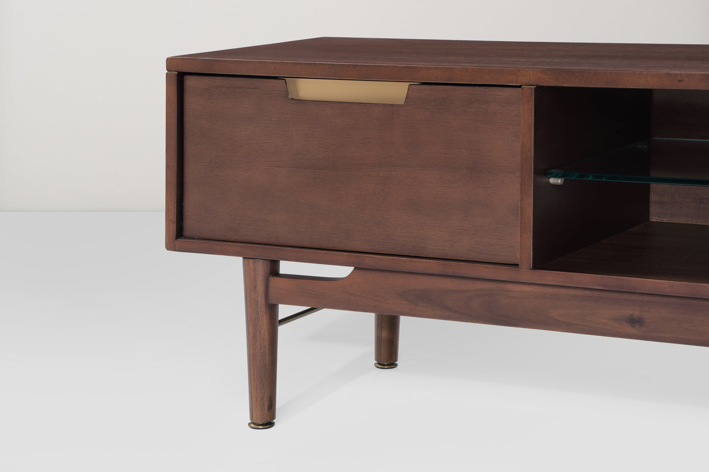 Fernsehschrank 01