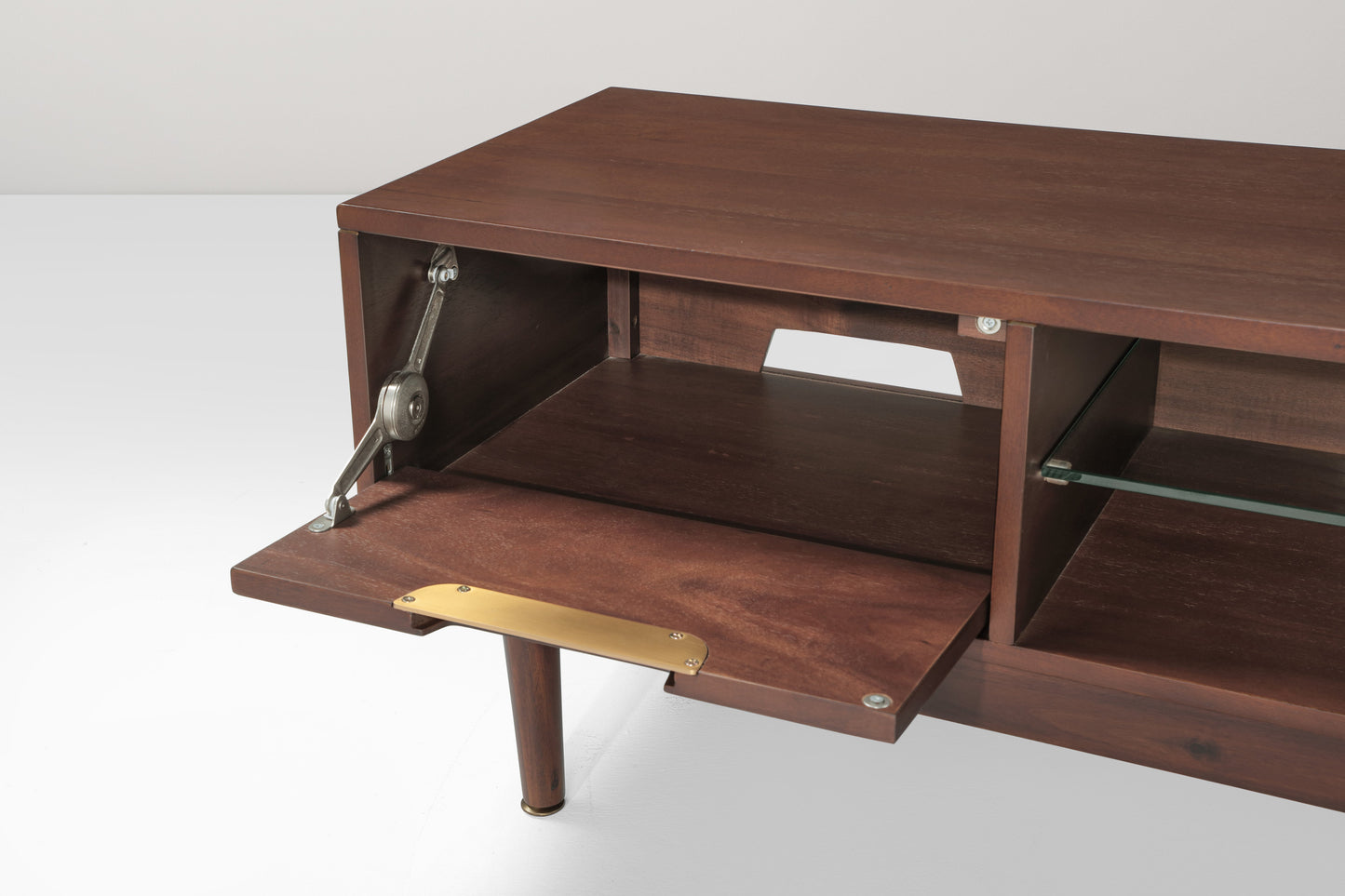 Fernsehschrank 01