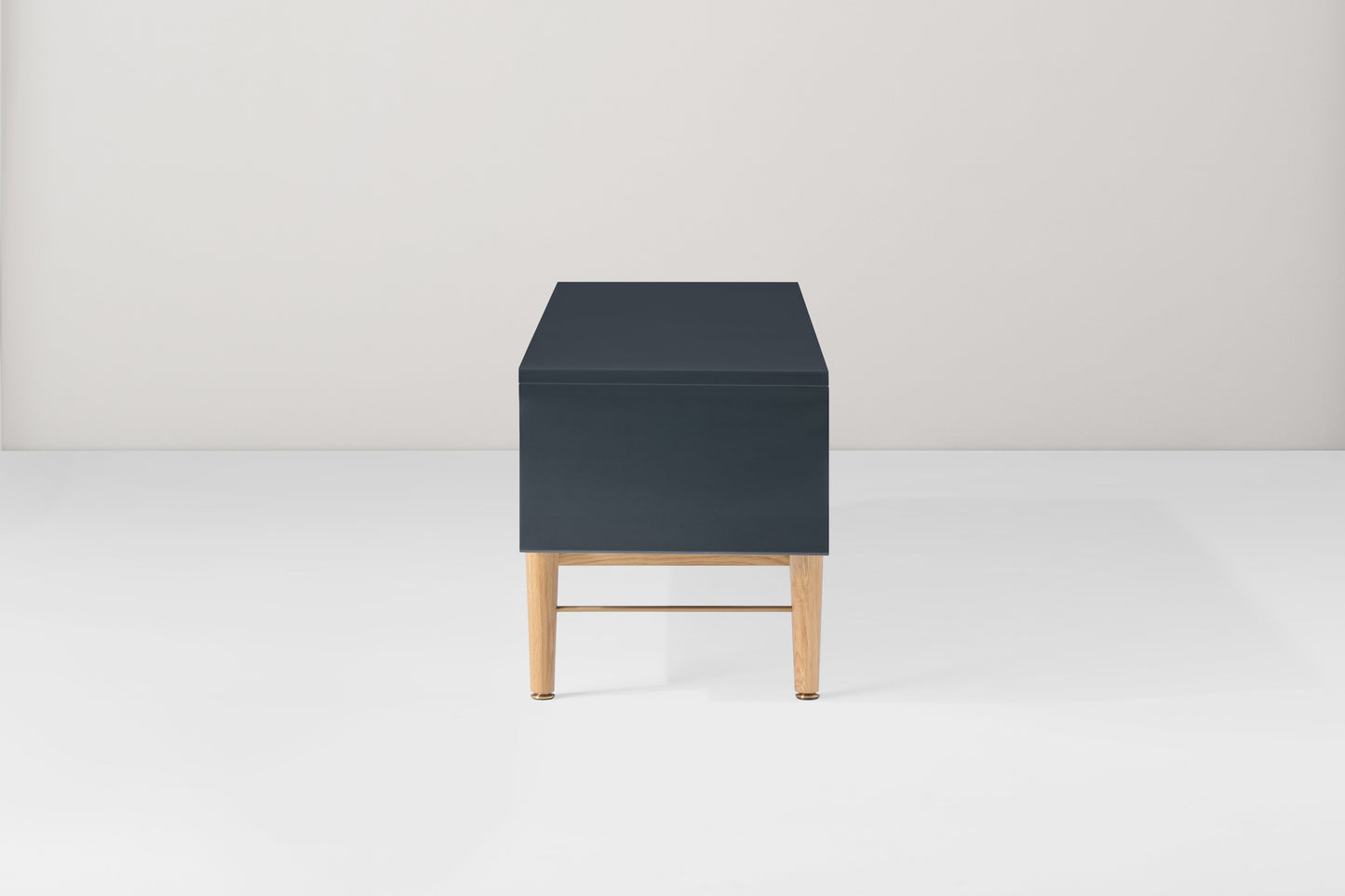 Fernsehschrank 01