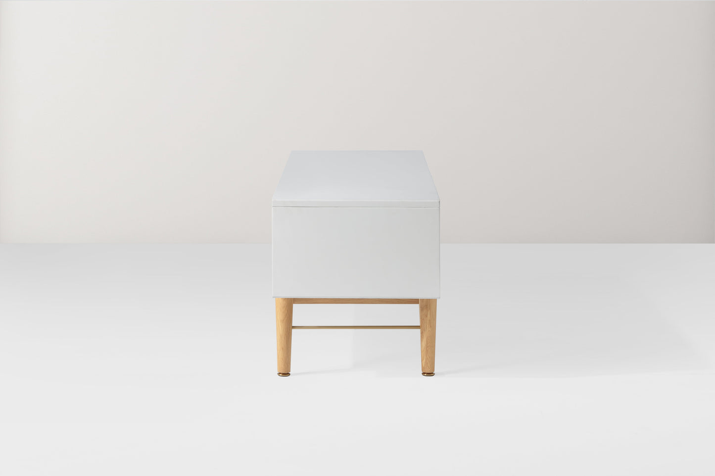 Fernsehschrank 01