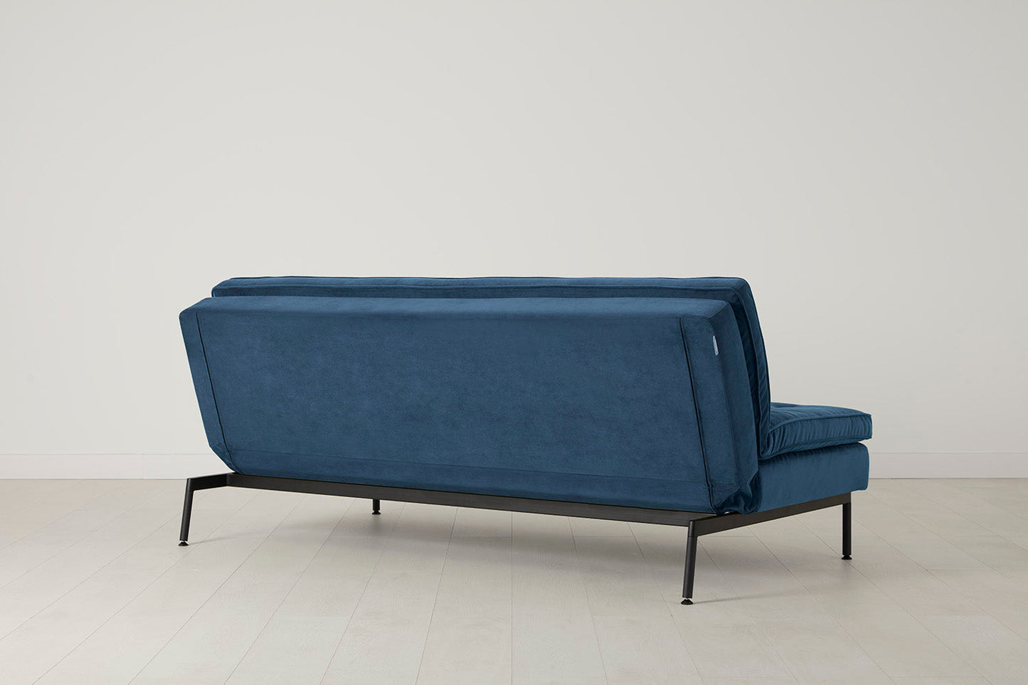 Model 11 Dreisitzer-Schlafsofa
