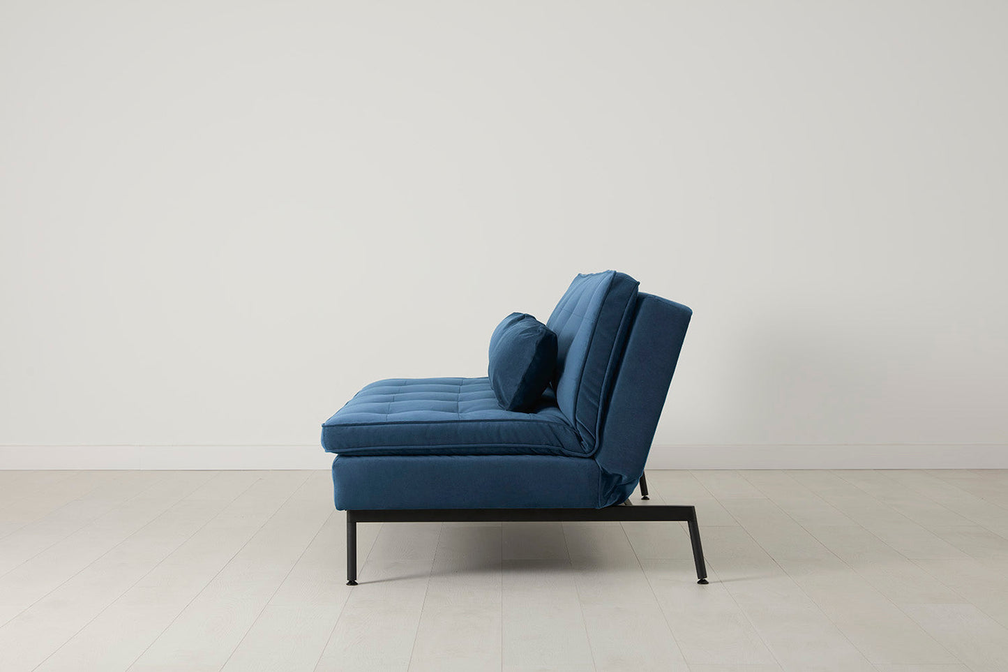 Model 11 Dreisitzer-Schlafsofa
