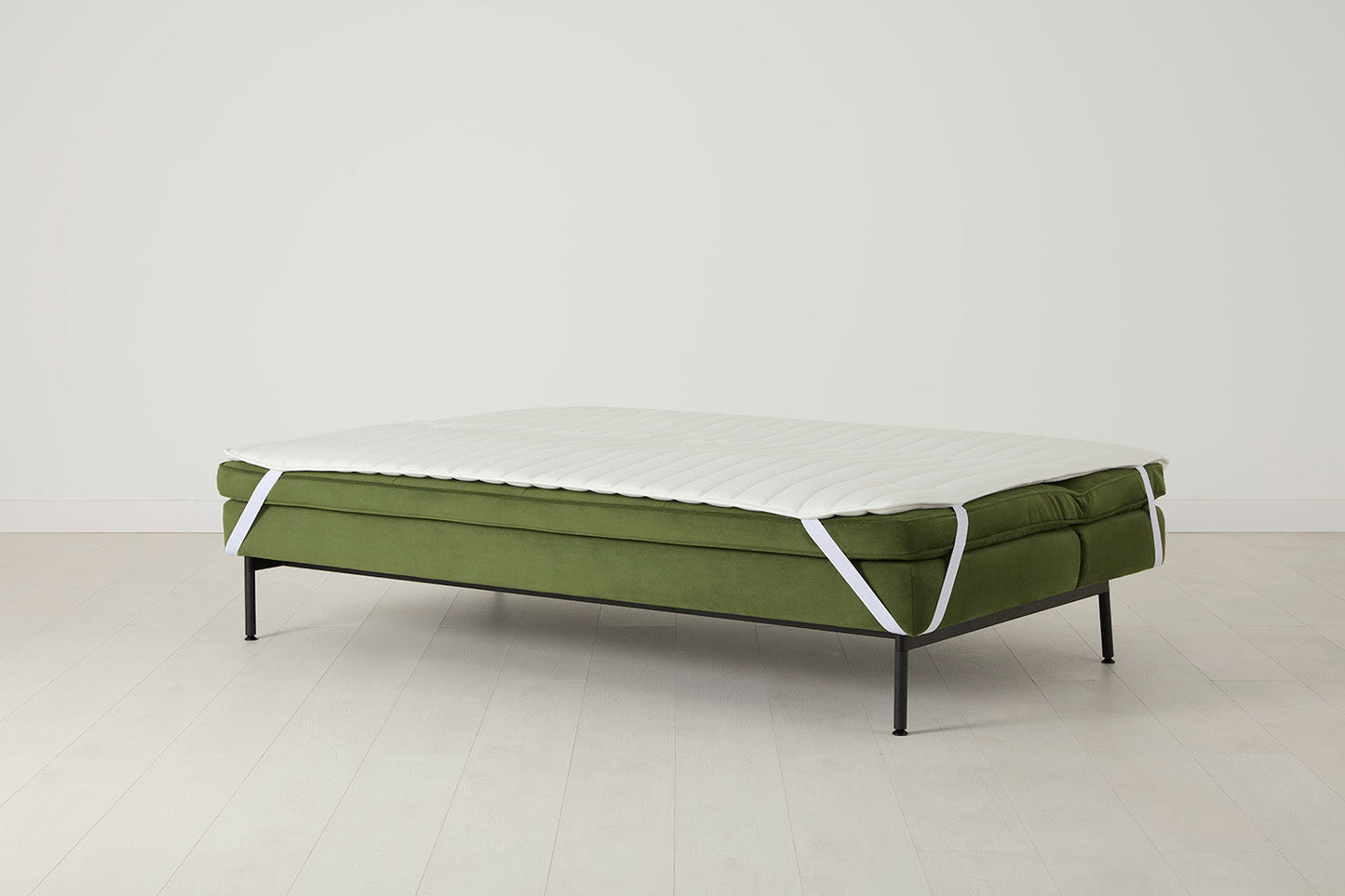 Model 11 Dreisitzer-Schlafsofa