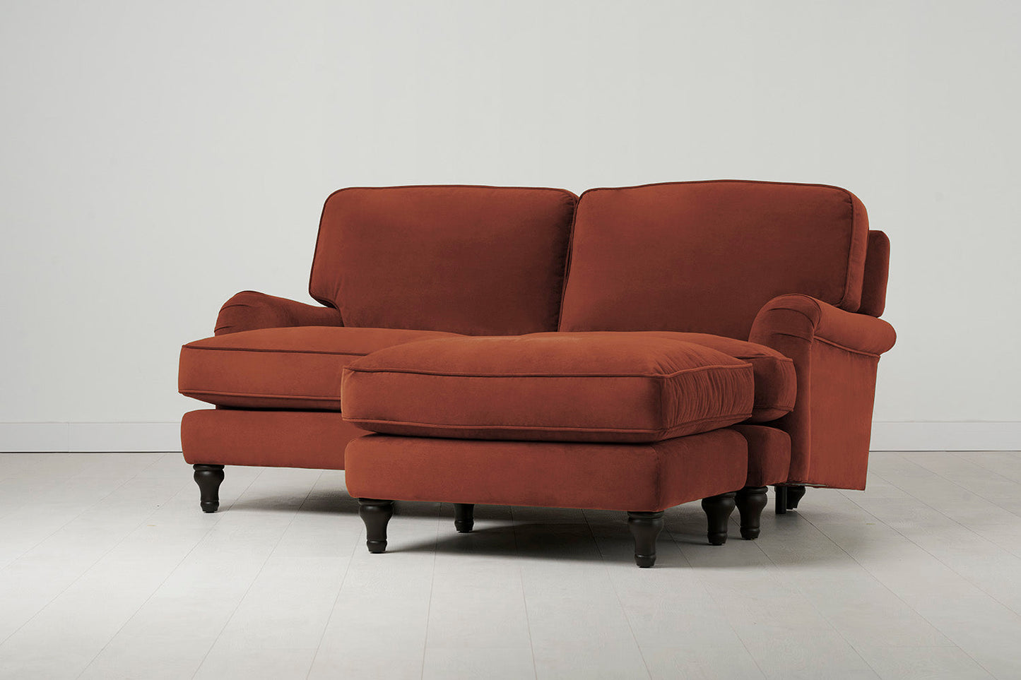 Model 15 Zweisitzer-Sofa mit Chaise Longue rechts