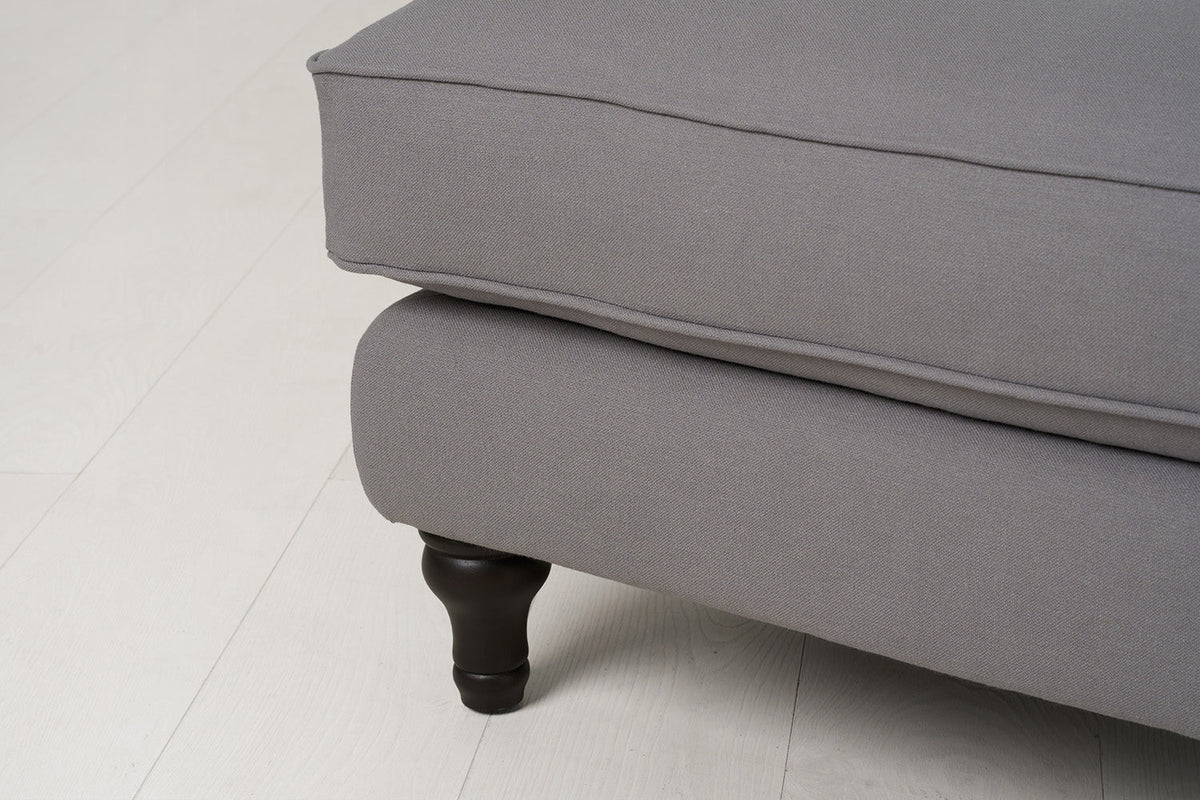 Polsterhocker Model 15