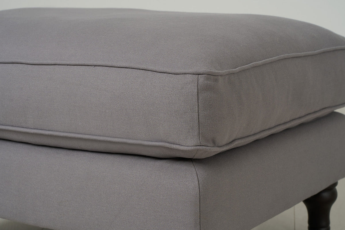 Polsterhocker Model 15