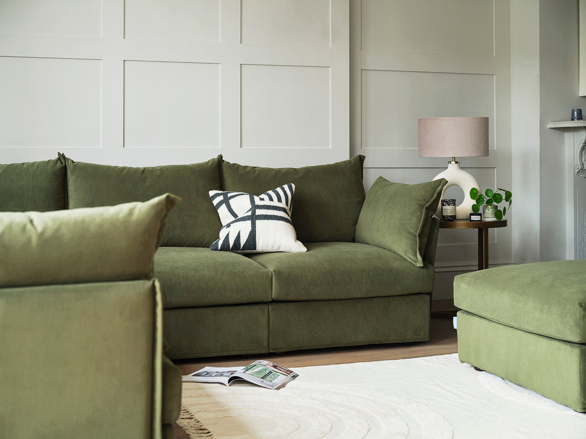 Ecksofa Model 06 mit Polsterhocker