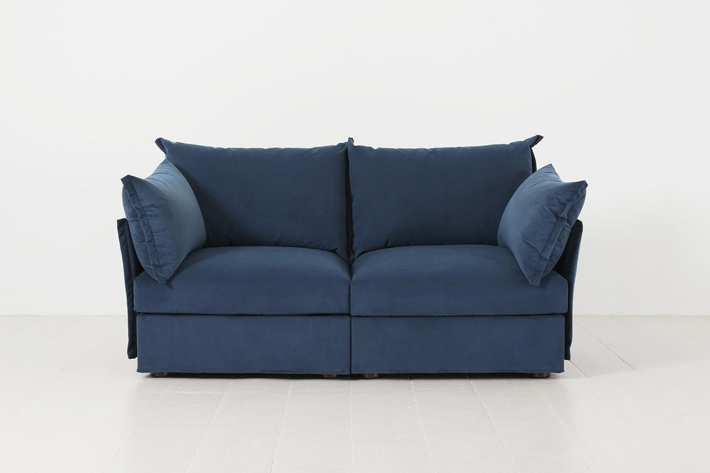 Zweisitzer-Sofa Model 06