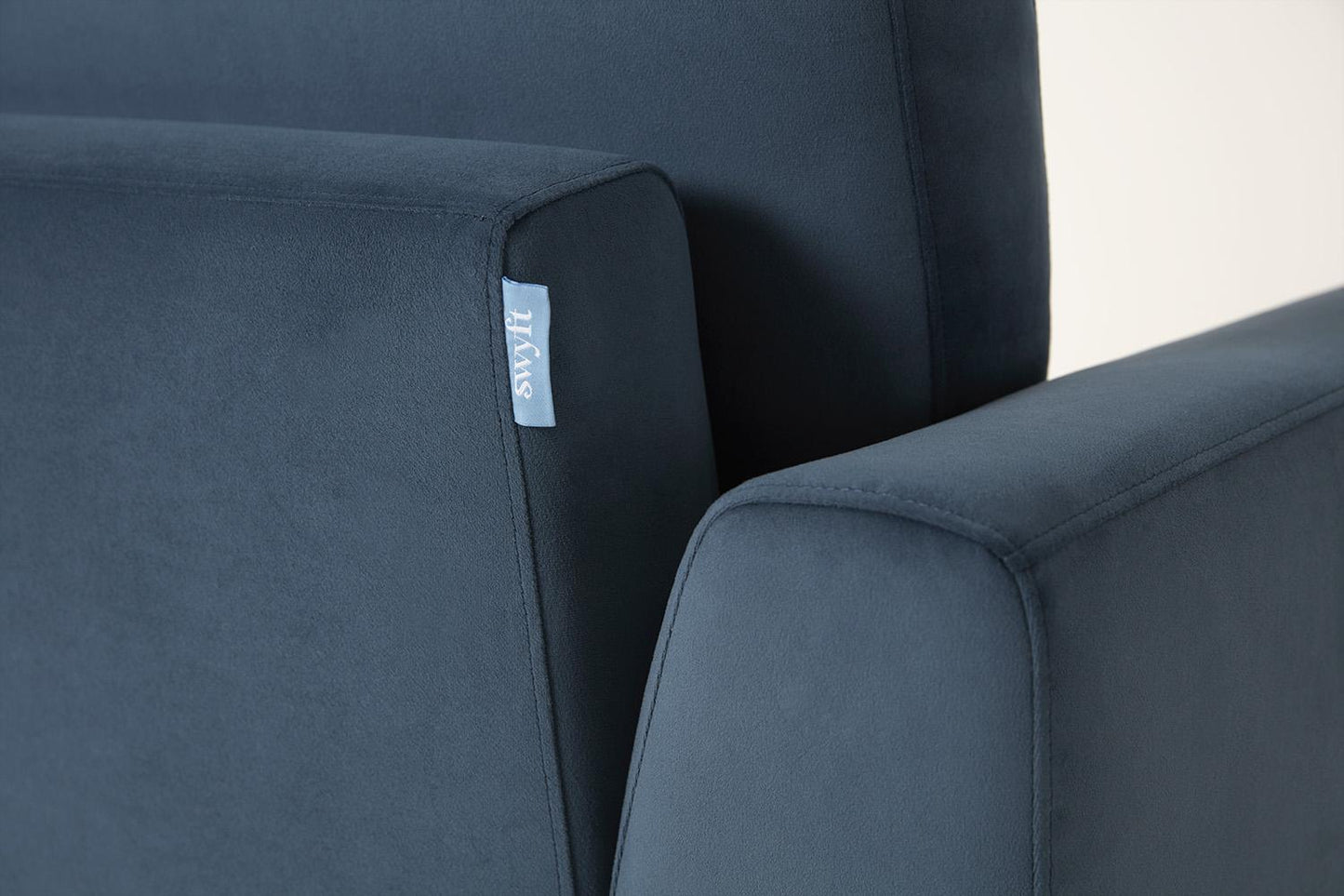 Model 05 Loveseat