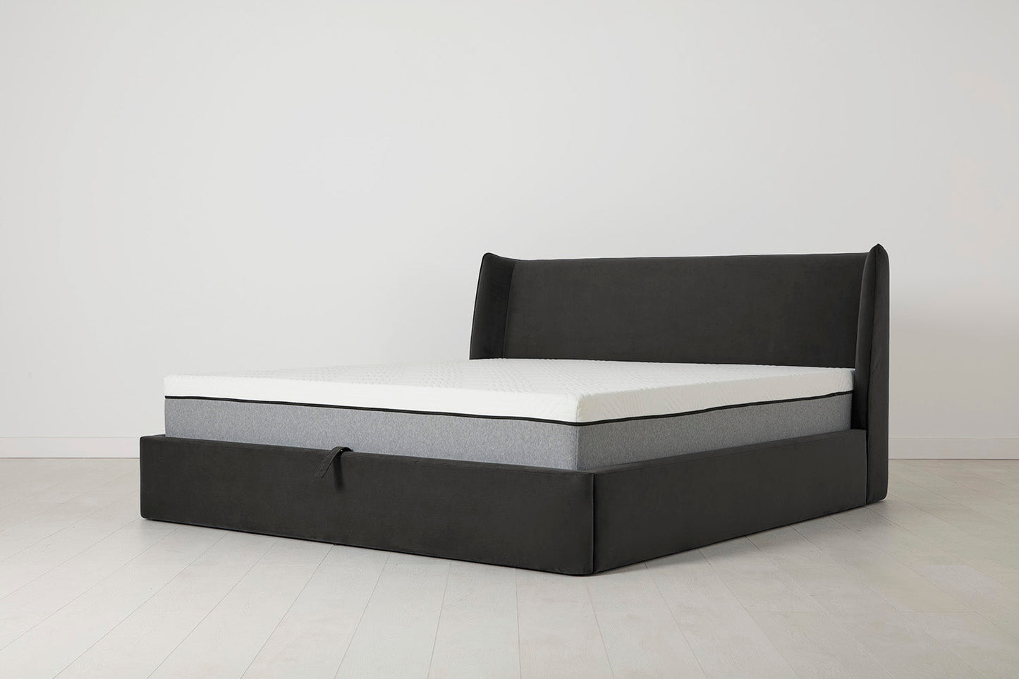 Bed 03 180cm x 200cm