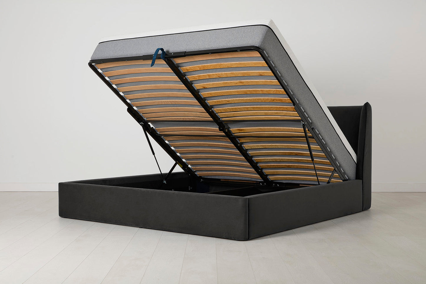 Bed 03 180cm x 200cm