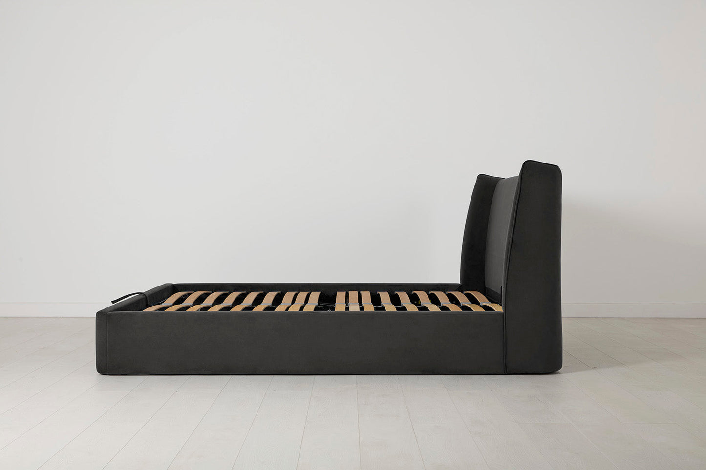 Bed 03 180cm x 200cm
