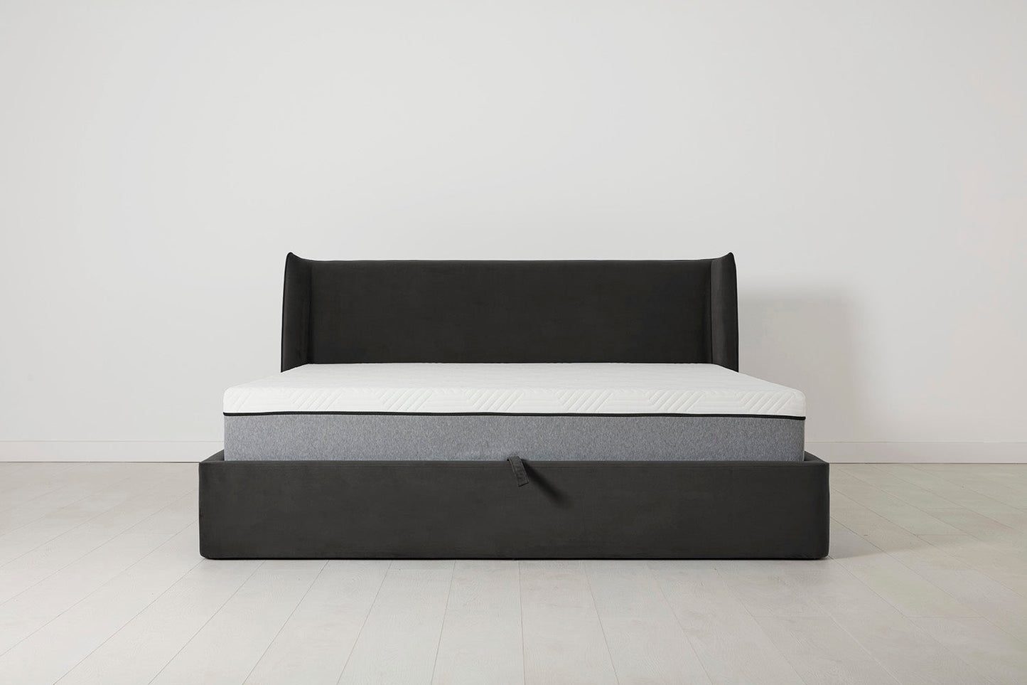 Bed 03 180cm x 200cm