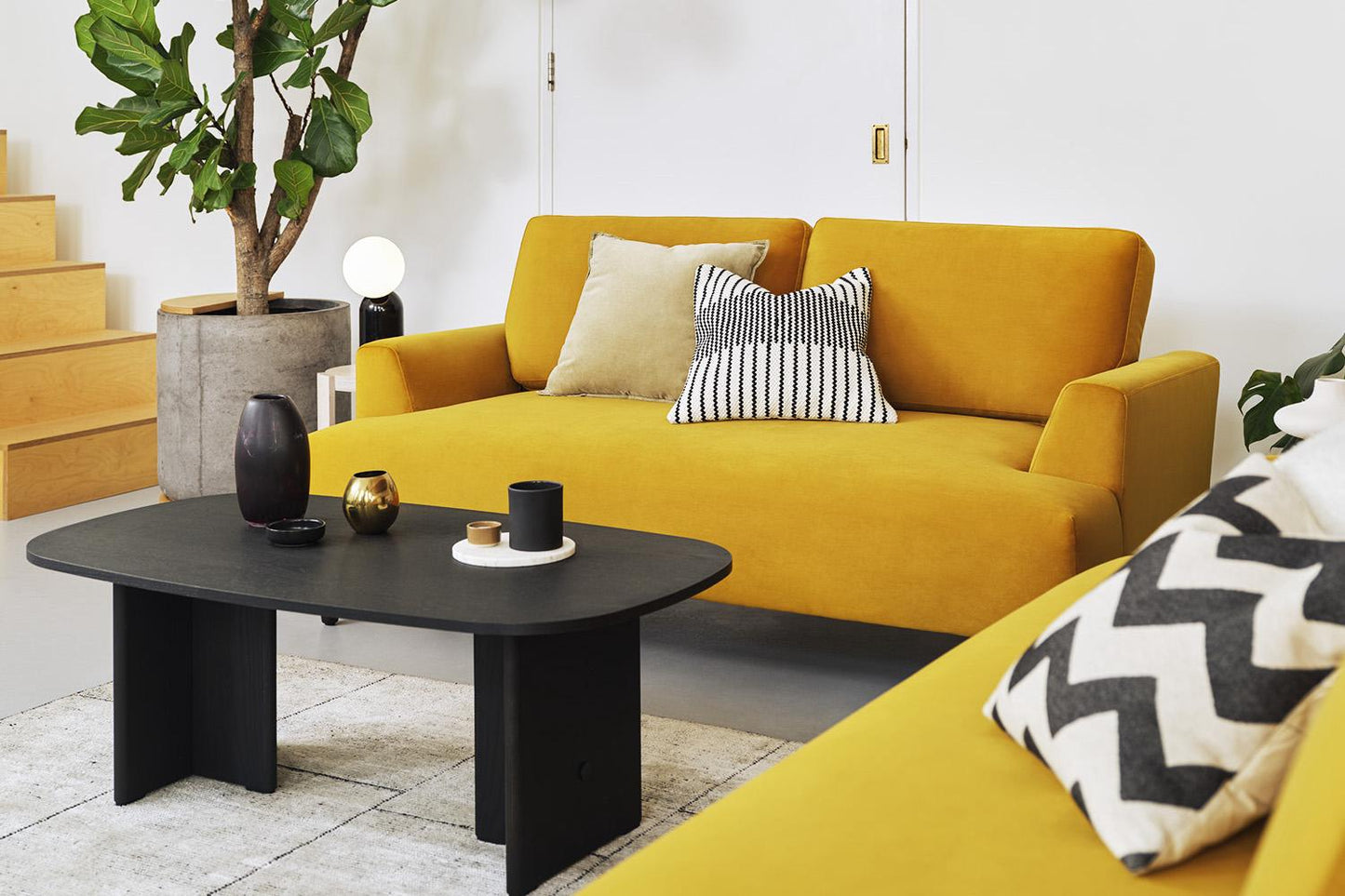Zweisitzer-Sofa Model 05