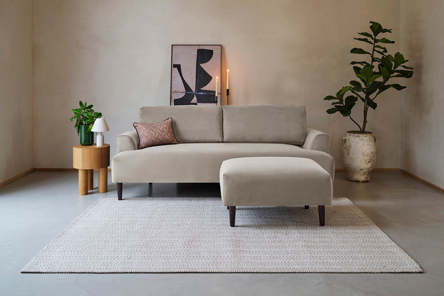 Dreisitzer-Sofa Model 05 mit Chaiselongue rechts