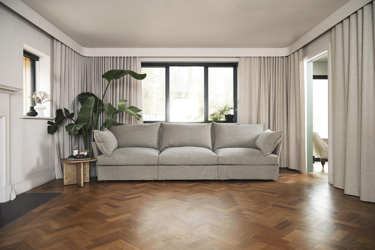 Dreisitzer-Sofa Model 06